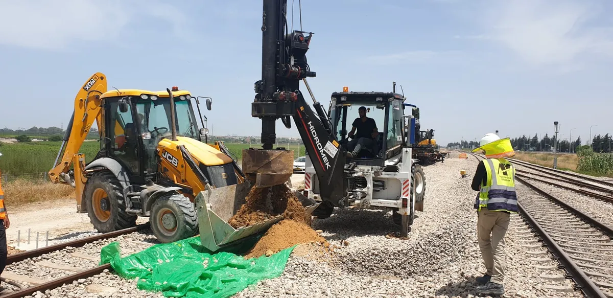 קידוח כלונסאות ברכבת ישראל